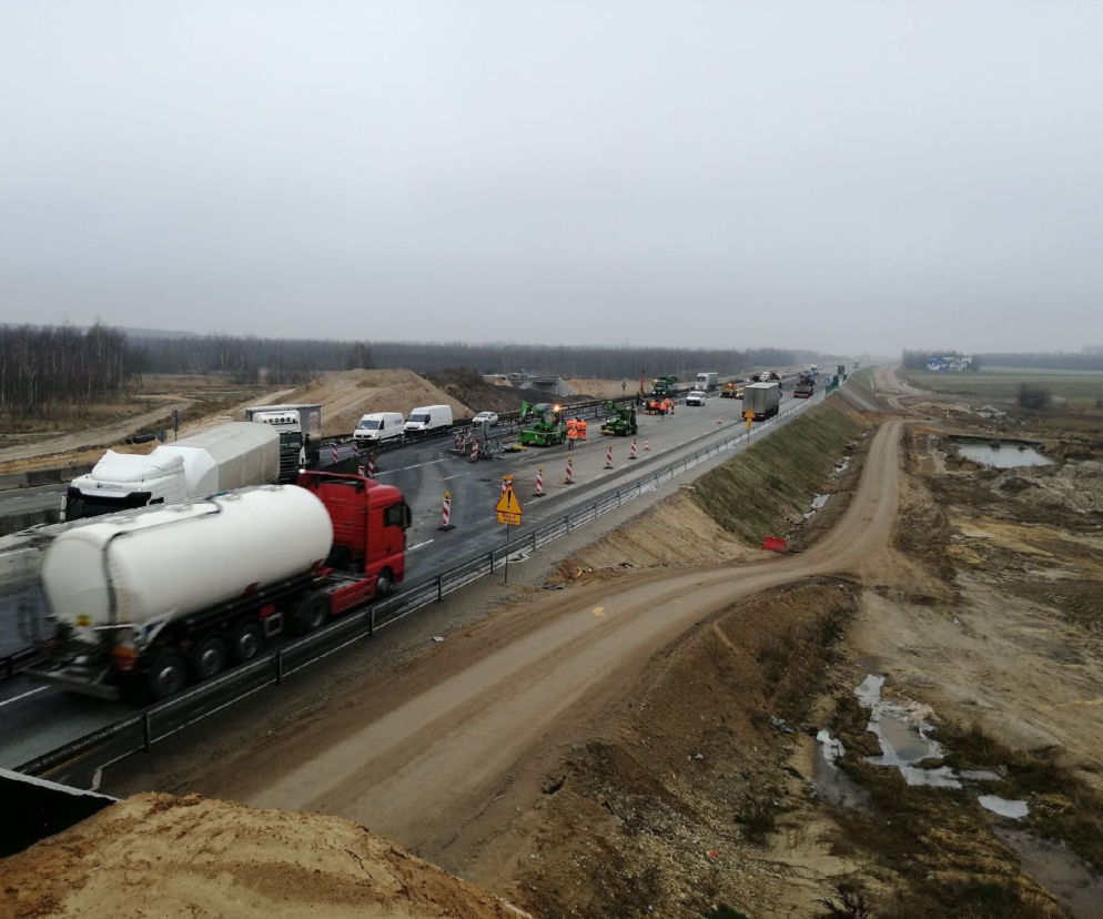 To koniec słynnej Gierkówki. DK1 przechodzi do historii. Na święta będzie gotowe kolejne 40 km autostrady A1 z Częstochowy do Łodzi [ZDJĘCIA]