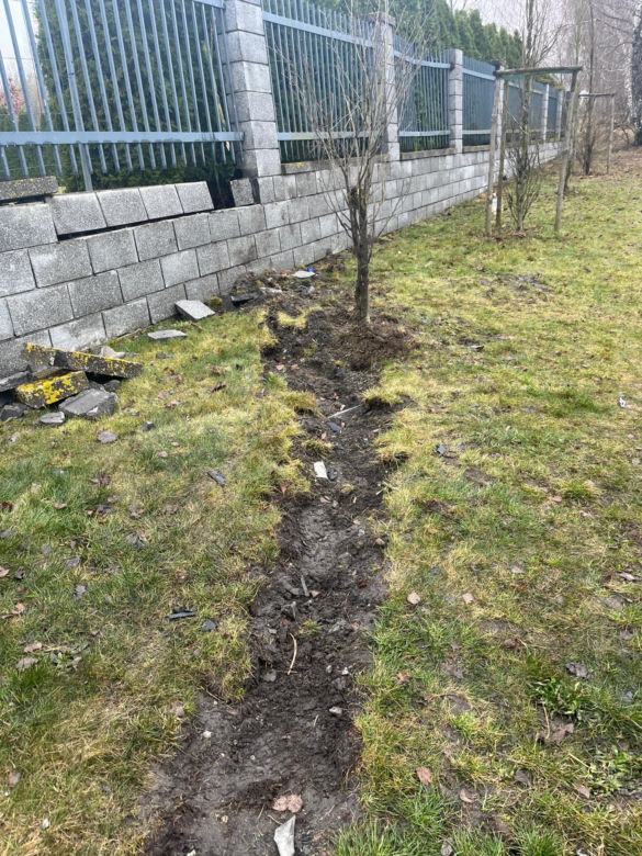 Tragiczny wypadek w Chełmie. Dwóch 18-latków nie żyje. Znicze na miejscu tragedii