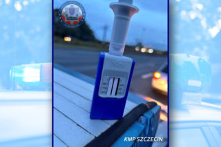 Przejechał SUV-em obok radiowozu. Popełnił ogromny błąd 