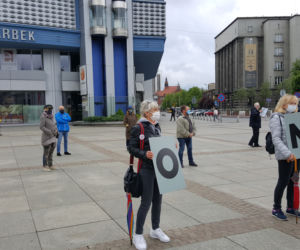 Protest przeciwko wyborom korespondencyjnym w Katowicach 