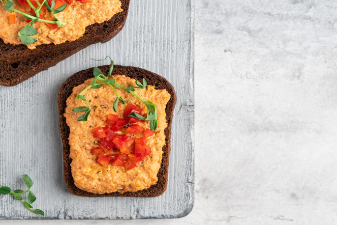 Zamieniłam masło na tę pastę. Moje kanapki nigdy nie smakowały lepiej