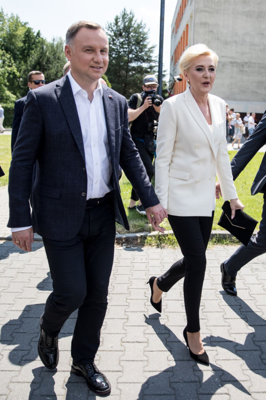 Agata Duda w garniturach