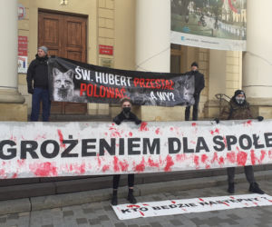 Protestujący chcą zmian w przepisach. Uczcili też pamięć ofiar myśliwych