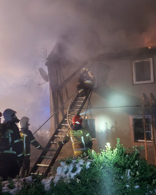 62-latek zginął w płomieniach. Tragiczny pożar domu jednorodzinnego 