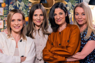 Pierwsza miłość nowy sezon. Marysia (Aneta Zając), Kinga (Aleksandra Zienkiewicz) i Marta (Honorata Witańska), Emilka (Anna Ilczuk)