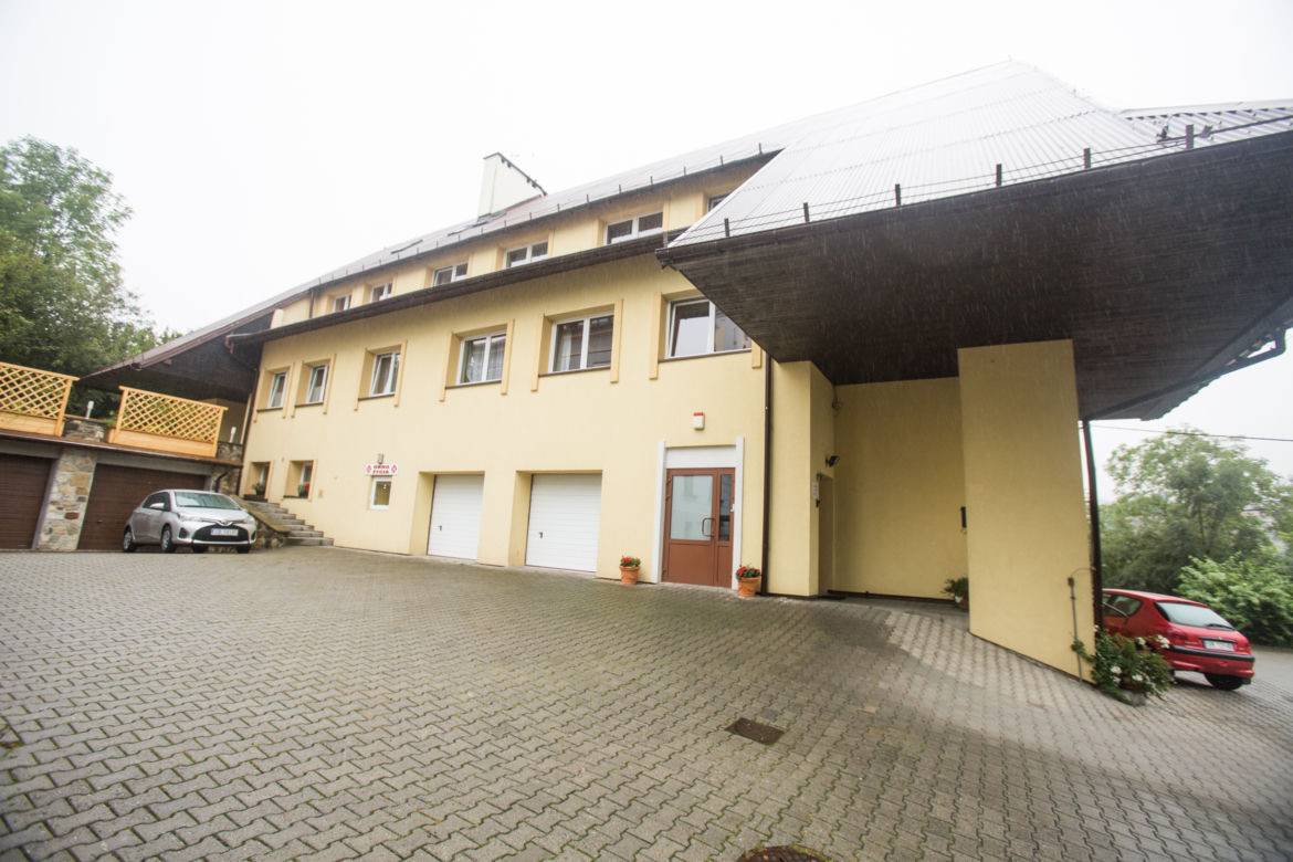 Zakonnice znalazły dziecko w oknie życia 