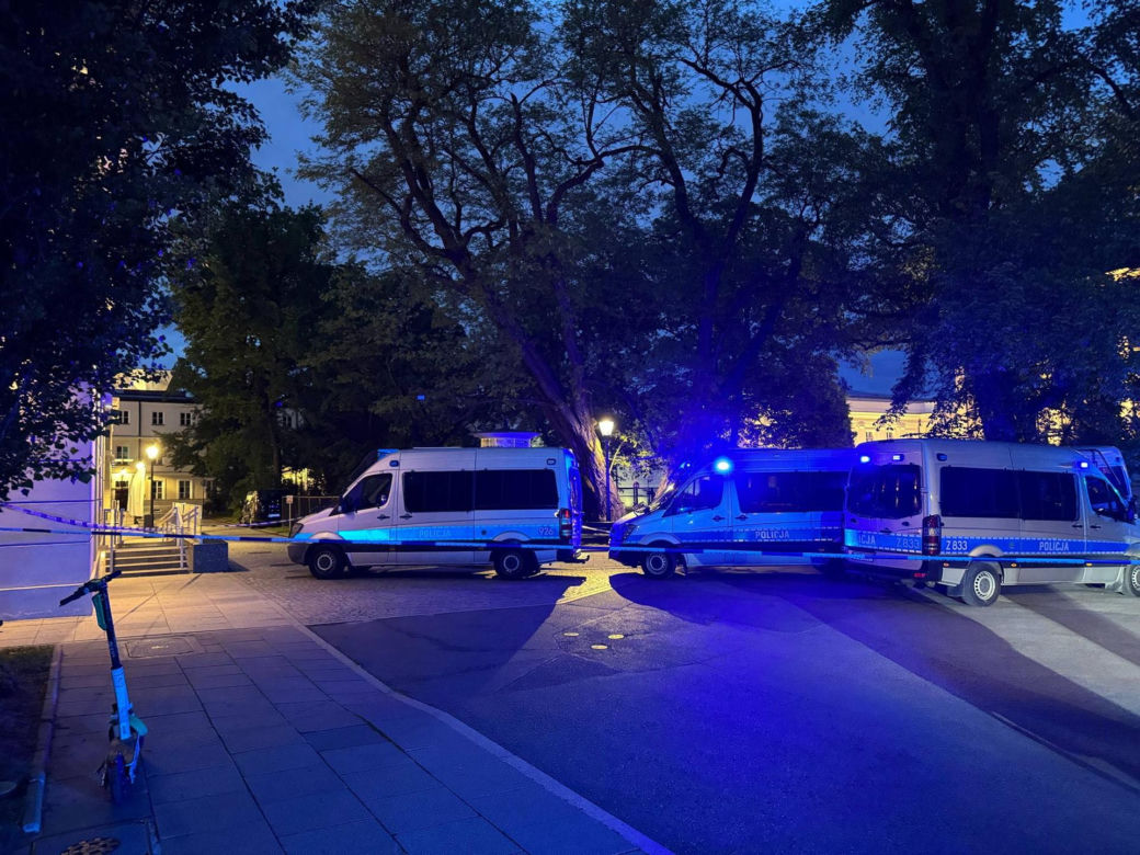  Atak siekierą na UW