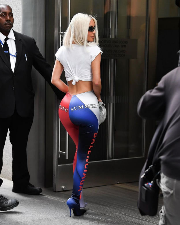 Kim Kardashian znów zachwyca. Tym razem jako symbol seksu lat 80.