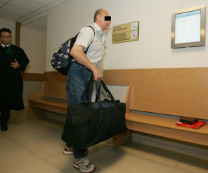 Terroryzował Warszawę. Z nienawiści zabił pięć kobiet. Łomiarz znowu wychodzi na wolność