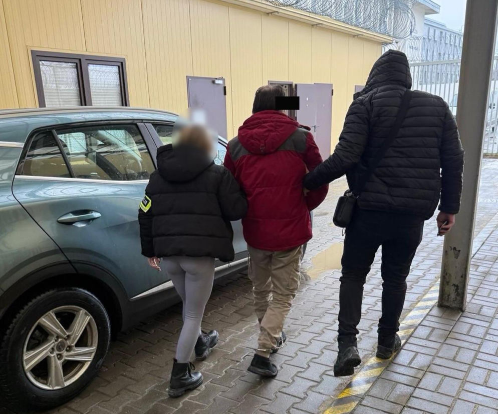 Brutalne zabójstwo na Bałutach. W mieszkaniu znaleziono maczetę i zakrwawiony blender