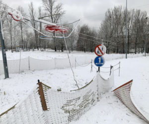 Górka Środulska w Sosnowcu. Naśnieżanie stoku narciarskiego