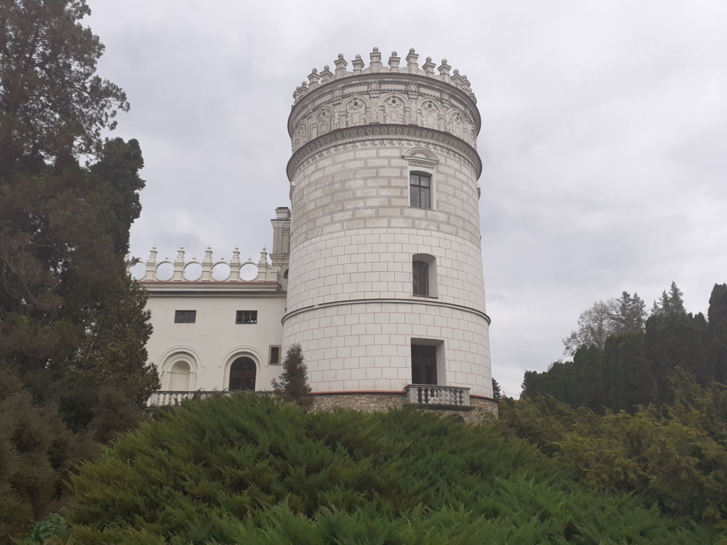 Jesienny spacer po parku zamkowym w Krasiczynie