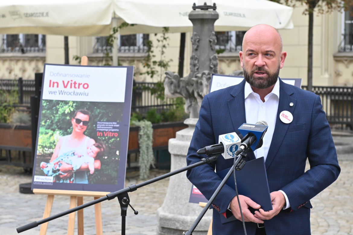 Niektóre pary starają się nawet 8 lat. Dzięki in vitro urodziło się 218 dzieci
