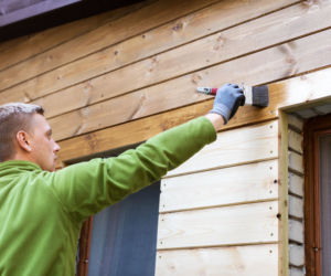 Ceny impregnatów do drewna 2026 – przewodnik po aktualnych kosztach