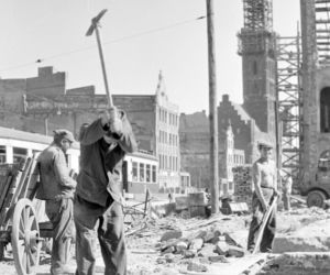 Odbudowa Gdańska po wojnie