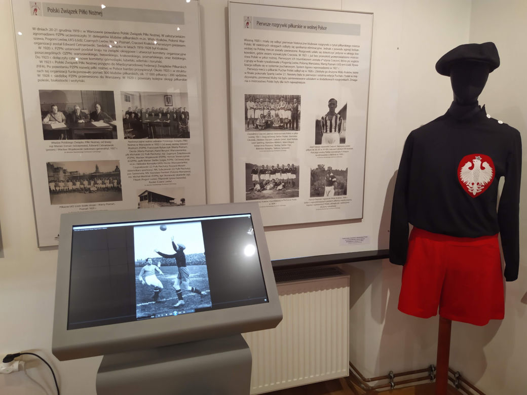 Zdjęcia z otwarcia wystawy o historii piłki nożnej w siedleckim Muzeum Regionalnym