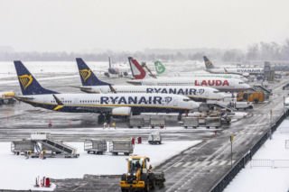 Dzień Babci i Dziadka 2026. Ryanair proponuje karty podarunkowe i poleca najciekawsze kierunki!