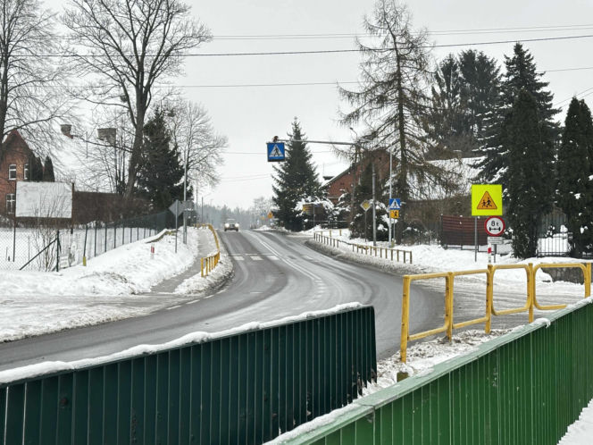 2-letnia dziewczynka została postrzelona w domu na terenie gminy Pasym