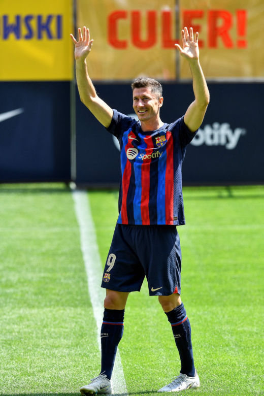 Oficjalna prezentacja Roberta Lewandowskiego w barwach FC Barcelona