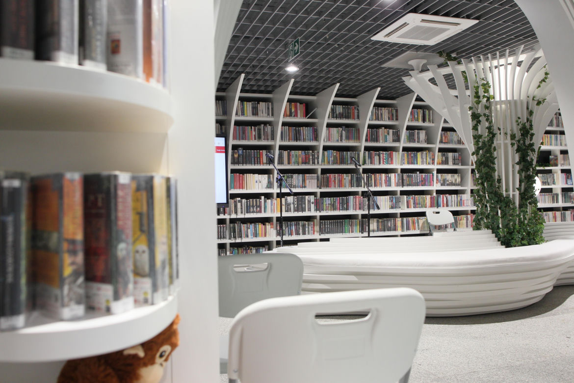 Otworzyli pierwszą w Polsce bibliotekę na stacji metra. Metroteka już działa