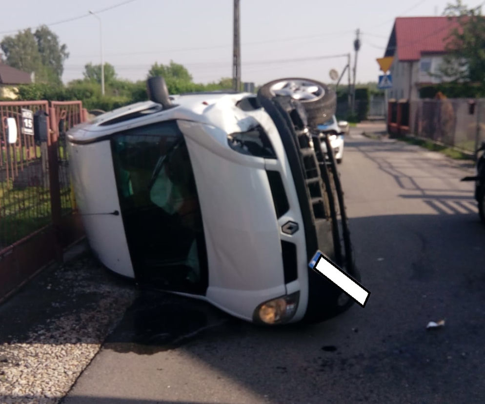 Policyjny pościg zakończony na bramie. Ile wydmuchał szaleniec za kółkiem? 
