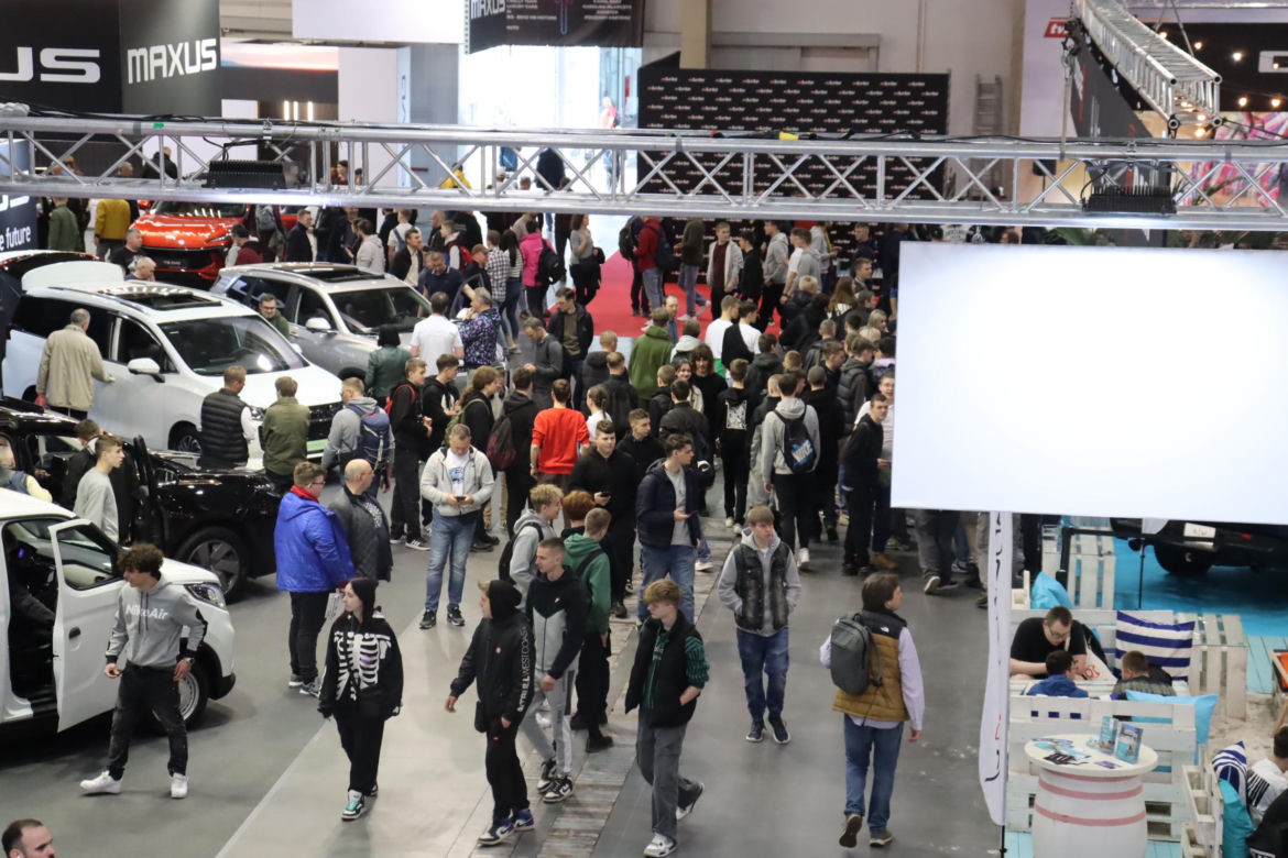 Poznań Motor Show - tak wyglądał piątek na MTP!