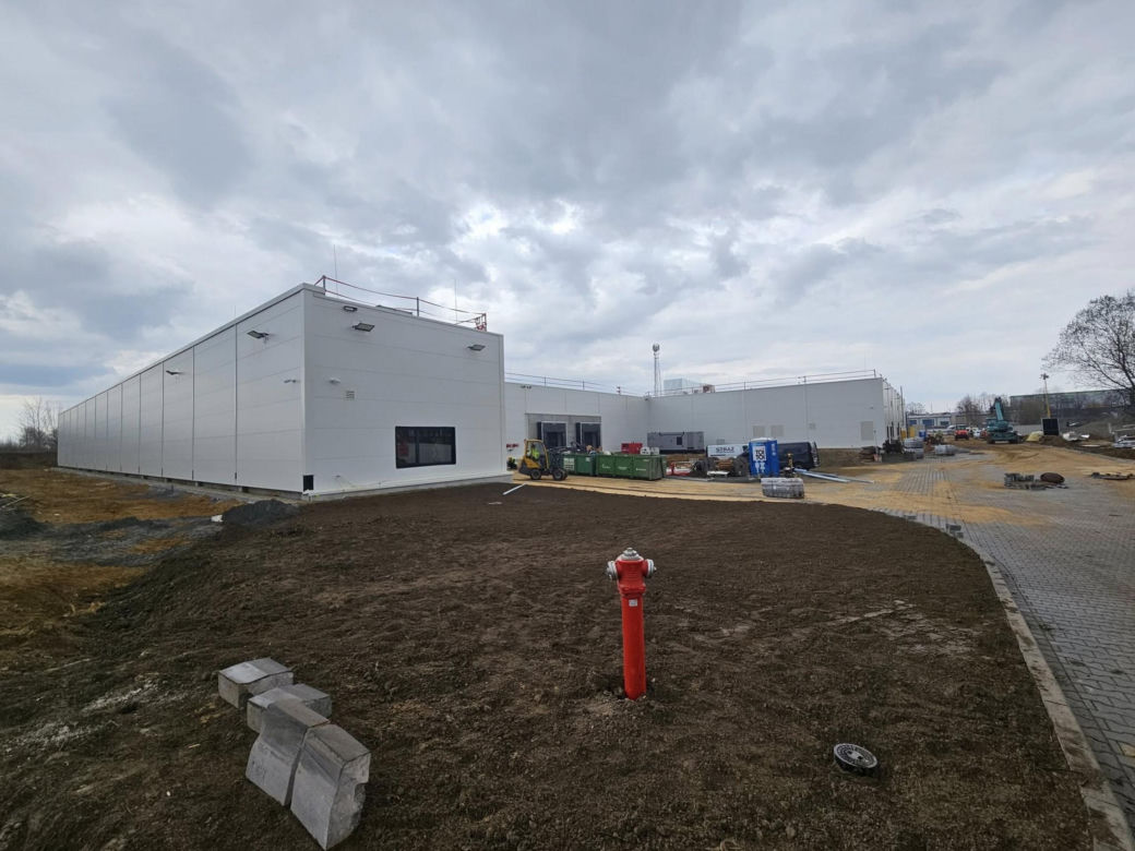 Czeladź. Światowy gigant z branży elektronicznej buduje w Polsce zakład. Prawie 300 osób znajdzie pracę [ZDJĘCIA].