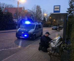 Dzięki szybkiej reakcji policjantów seniorka trafiła do szpitala