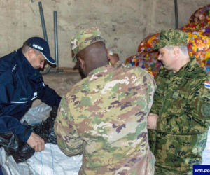 W akcję zbiórki nakrętek dla Poli włączyli się żołnierze wojsk NATO
