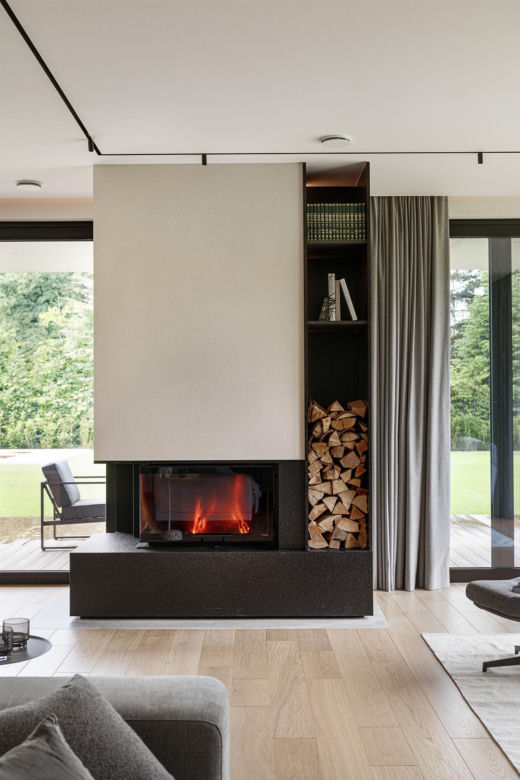 Wnętrza nowoczesnej willi 480 m² z basenem i sauną