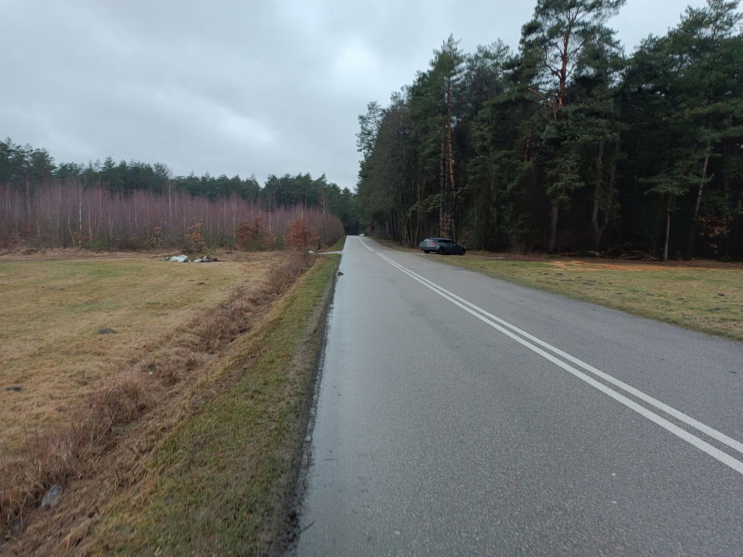 Kamil roztrzaskał się na drzewie gdy jechał do dziewczyny. Na jego pogrzebie płakały tłumy