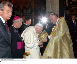 Stanisław Dziwisz. Żyłem przy świętym człowieku