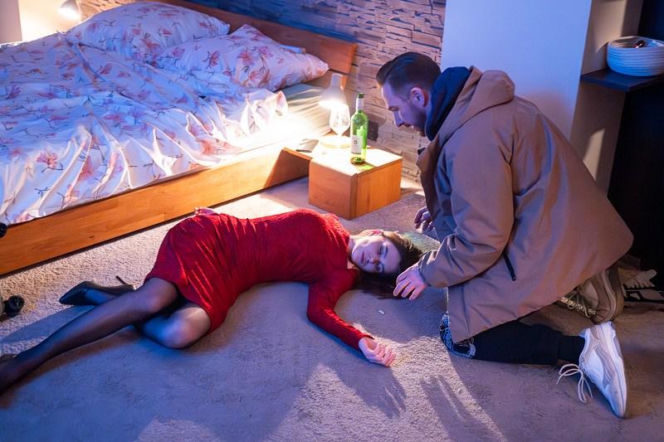 "Pierwsza miłość", odcinek 4192: Eliza jest w ciężkim stanie. Angelika oskarża swojego ojca o wyrządzenie krzywdy matce