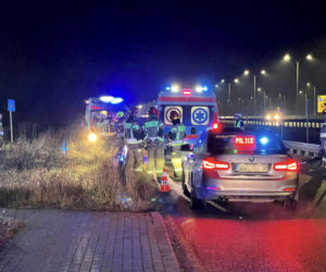 Z impetem wjechał w dzieci na poboczu, 13-latek walczy o życie