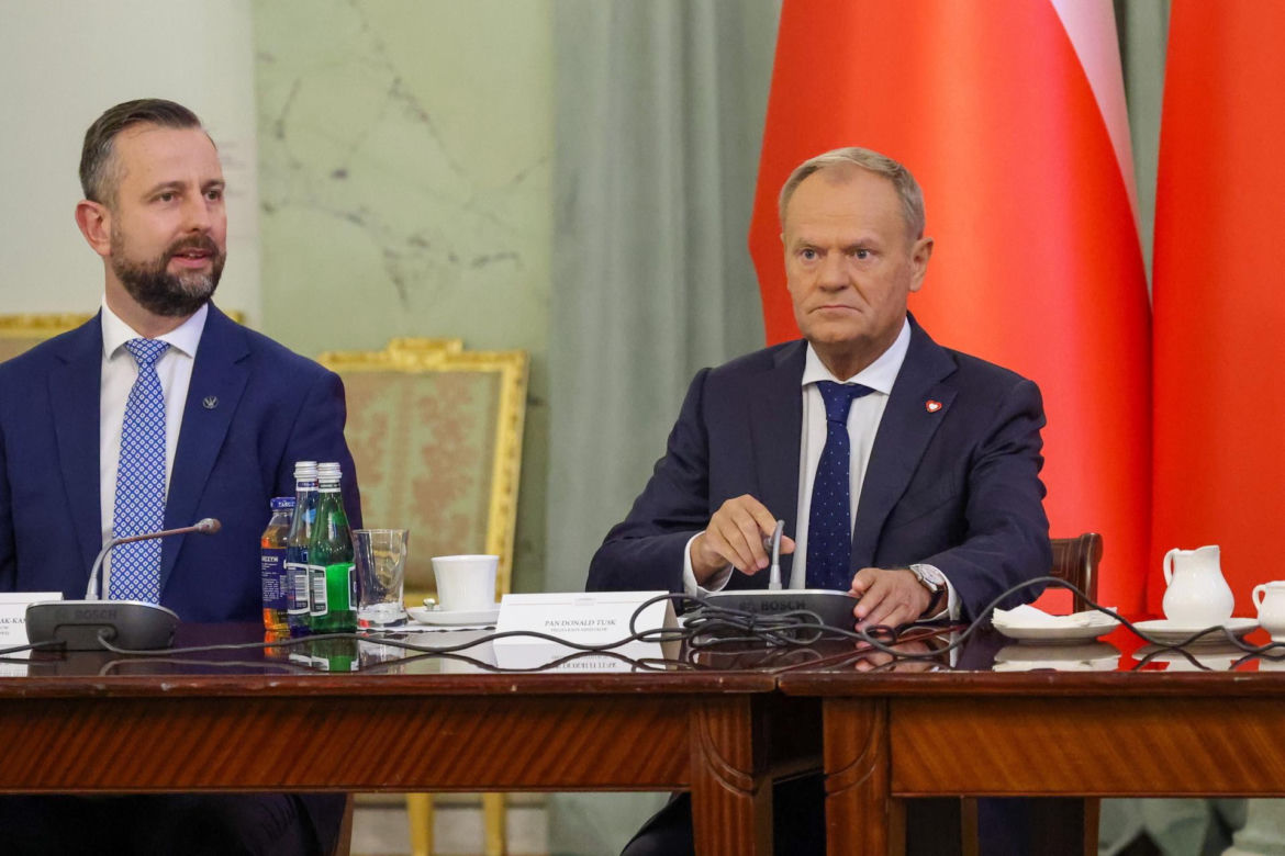 Iskrzy między Donaldem Tuskiem a Karolem Nawrockim