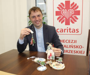 Caritas szuka darczyńców do akcji „Pusta Choinka”. Dzieci nie proszą o zabawki