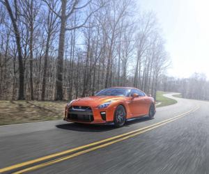 Nissan GT-R lifting 2017