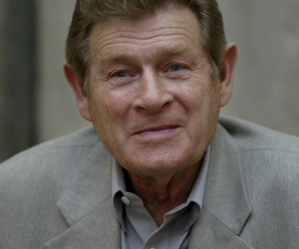 Odwiedź groby znanych