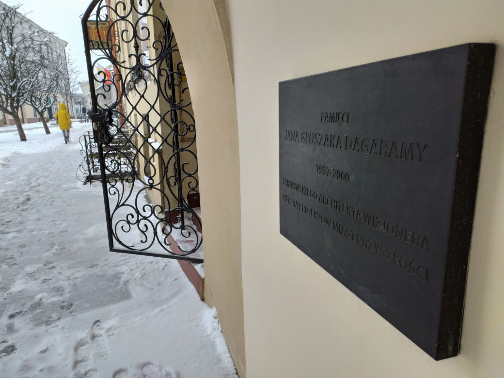 Pomnik, który grzeje! Płyta Jana Głuszaka Dagaramy w Tarnowie
