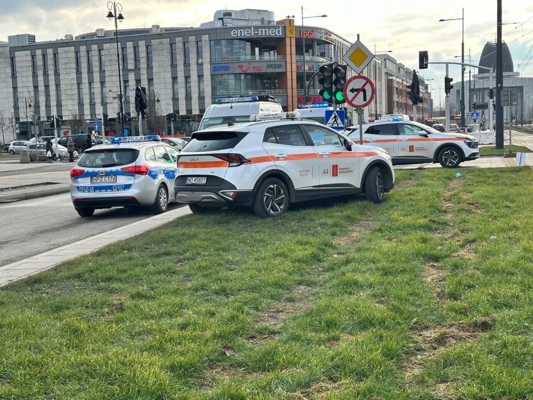 Zderzenie dwóch tramwajów w Warszawie. Wiele osób rannych