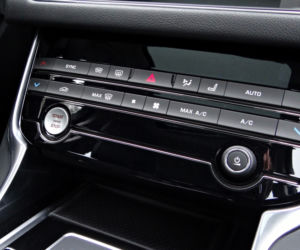 Jaguar XF 2.0 i4D 180 KM