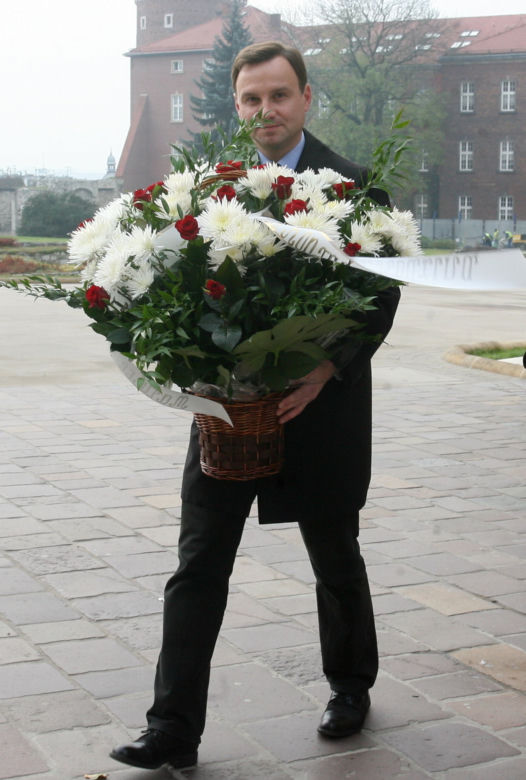 Wiemy, jak żył Andrzej Duda, zanim poznał Agatę. Miał kilka dziewczyn! Zdradził sposób na podryw