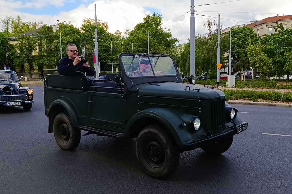 Parada zabytkowych pojazdów w Szczecinie