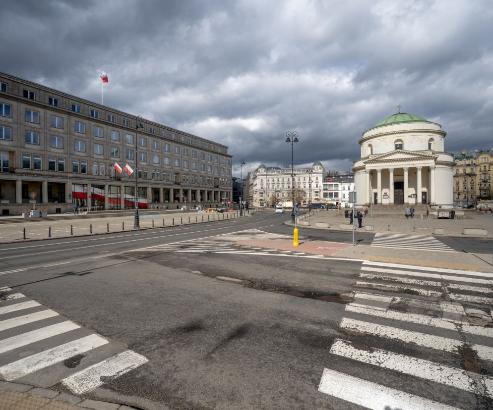Plac Trzech Krzyży obecnie