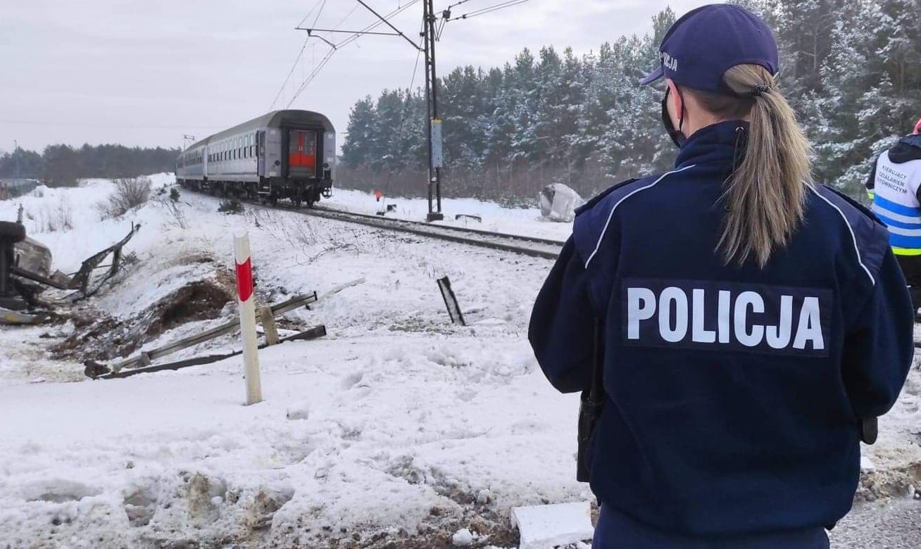 Koszarówka. Wypadek na przejeździe kolejowym 3.02.2021