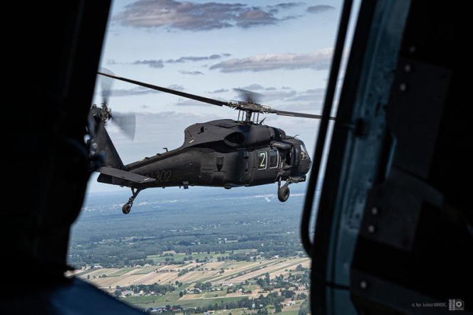 MON rezygnuje z modernizacji Black Hawków? Resort obrony stawia na walkę z dronami i samoloty M-28