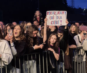 Tłumy na Festiwalu Pod Zaporą w Brodach! Oskar Cyms i „Złoty Gumiak” skradli serca publiczności