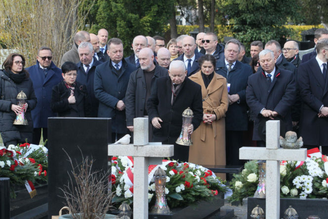 Kaczyński uczcił pamięć ofiar katastrofy smoleńskiej