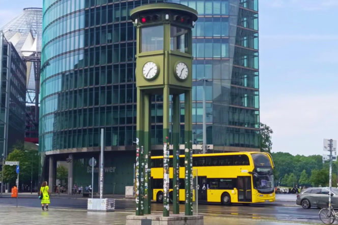 Zegar z sygnalizatorem na Potsdamer Platz