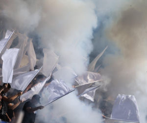 Kibice Kolejorza na meczu z Polonią Leszno